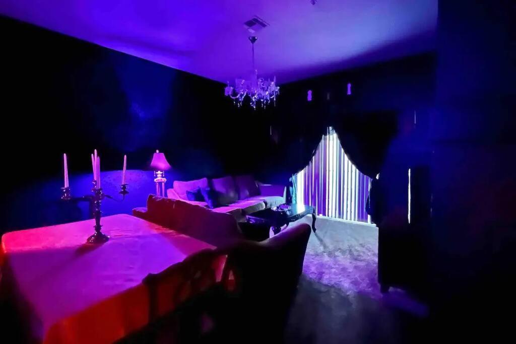 A Spooktacular Haunted Mansion. Apartment Кисими Екстериор снимка