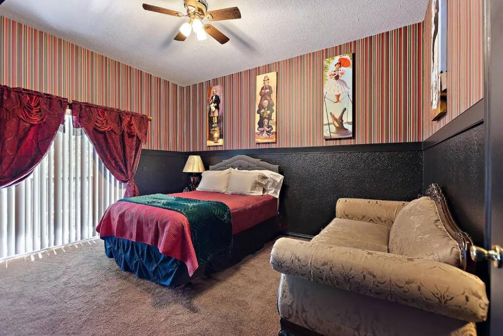A Spooktacular Haunted Mansion. Apartment Кисими Екстериор снимка